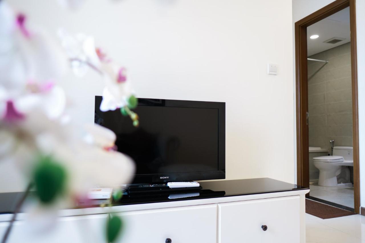 Vinhomes Central Park Jack Hai Luxury Service Apartment Хошимин Экстерьер фото